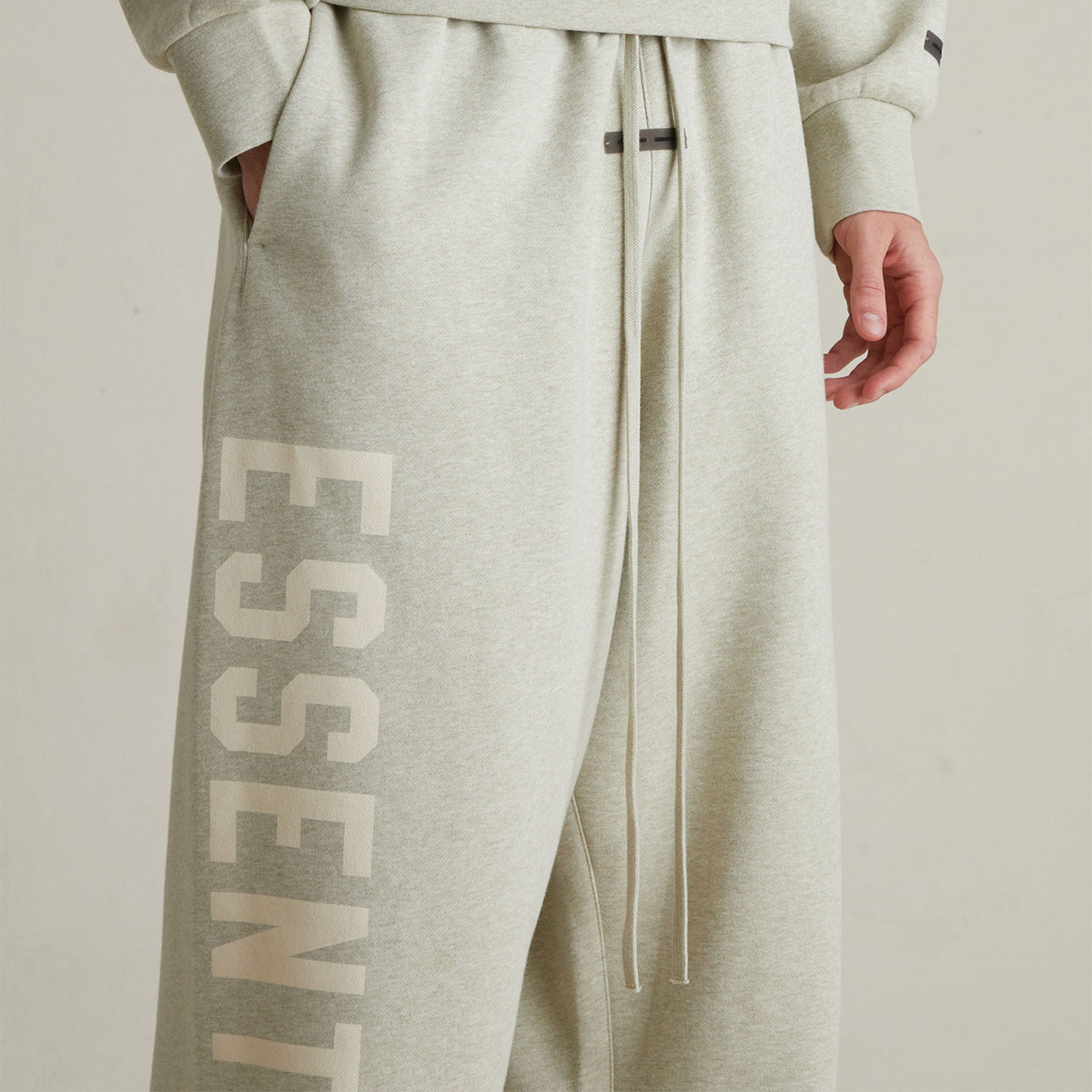 Crewneck & Sweats Set